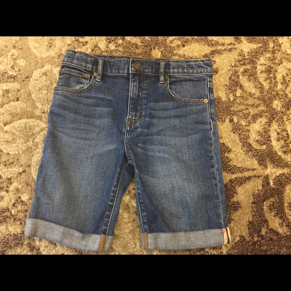 Burberry boy short
